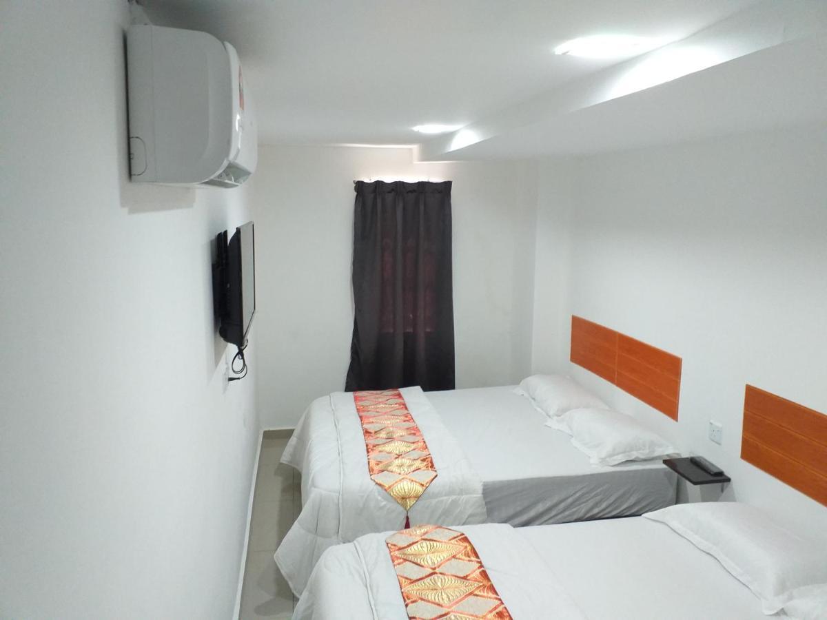 Orange Villa Hotel Near Palm Mall سِريمبان المظهر الخارجي الصورة