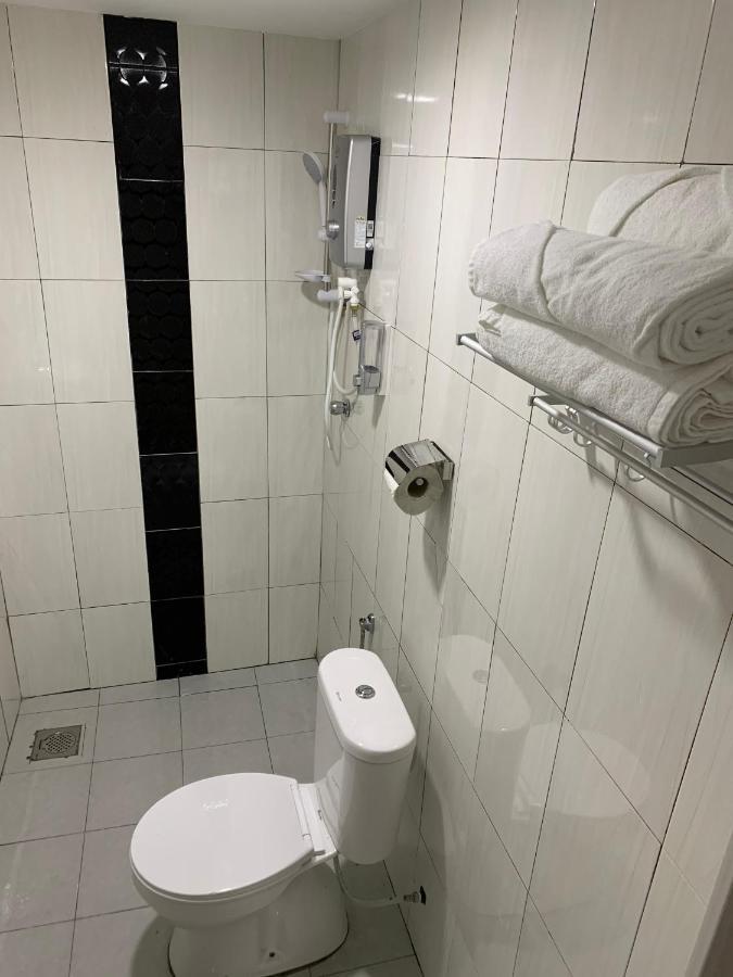 Orange Villa Hotel Near Palm Mall سِريمبان المظهر الخارجي الصورة