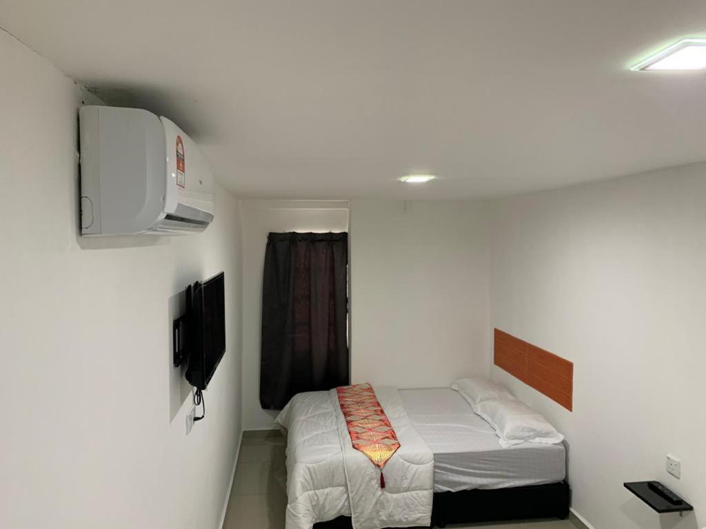 Orange Villa Hotel Near Palm Mall سِريمبان المظهر الخارجي الصورة
